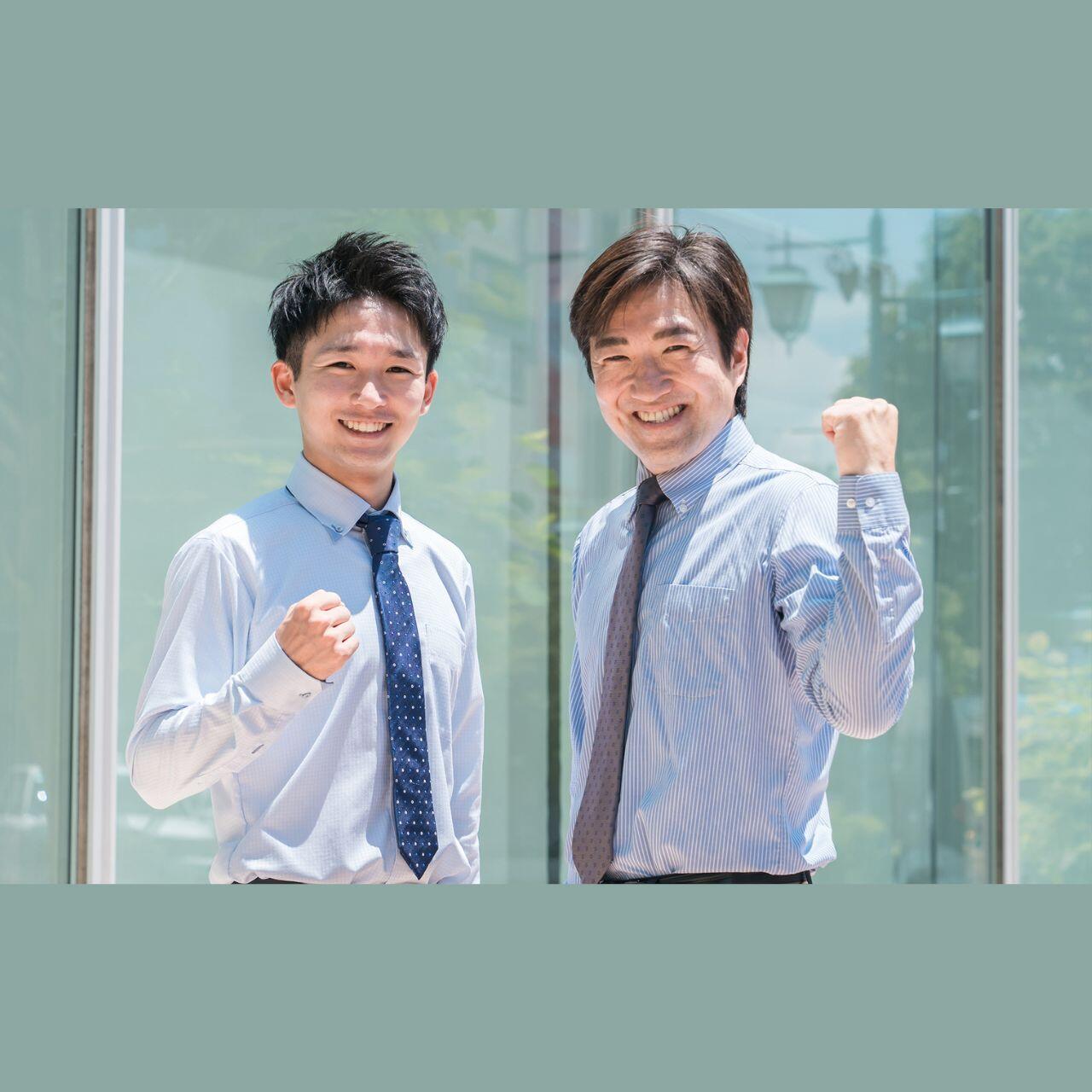 ビジネスの加速が期待できると喜んでいる人のイメージ